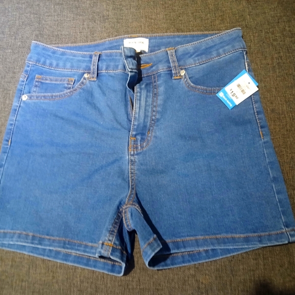 Brand new jeans short - Picture 1 of 1